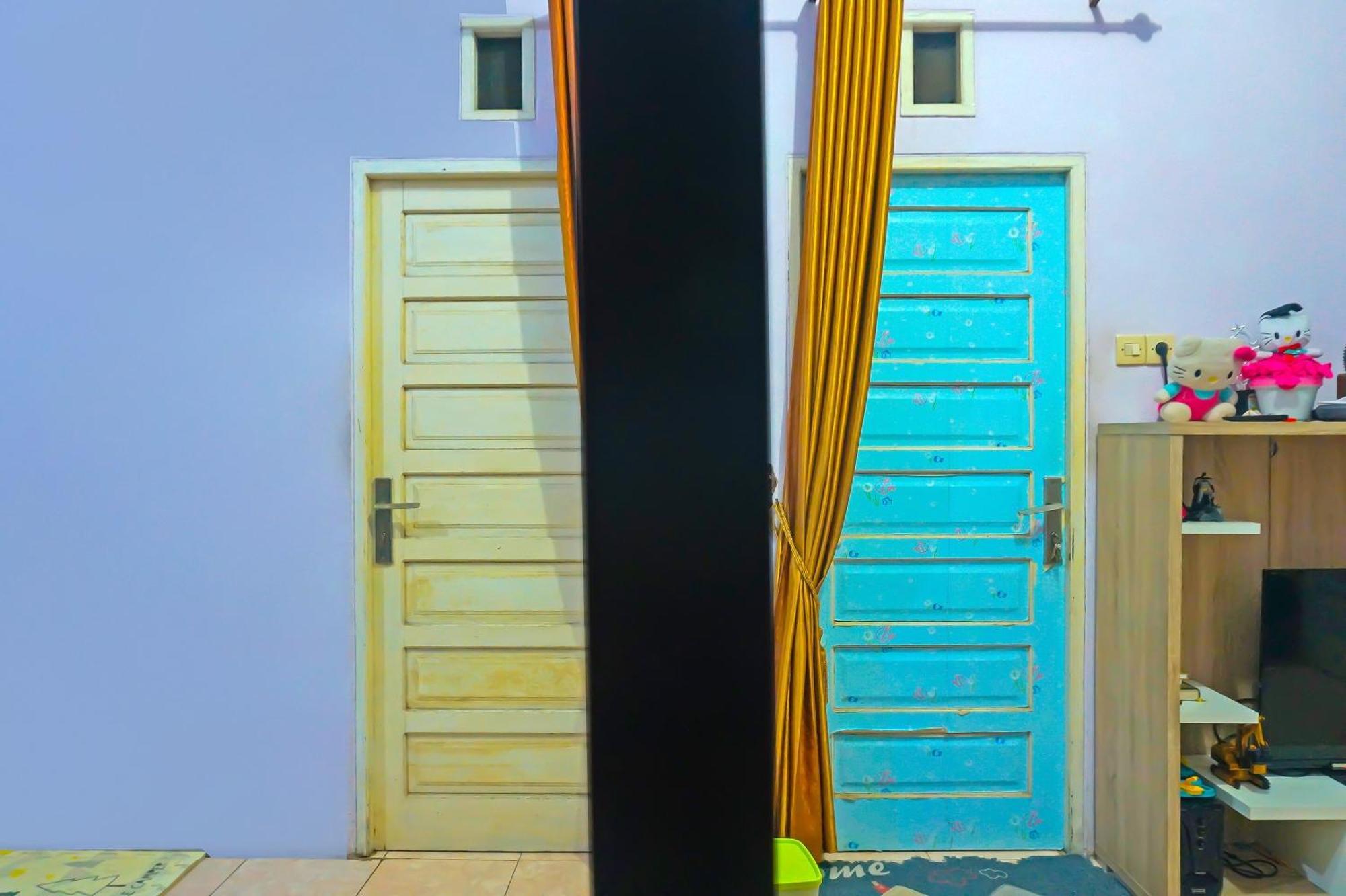 Spot On 92466 Adam Kost Syariahnearwisata Jembatan Barito Hotel Banjarmasin  Exterior photo